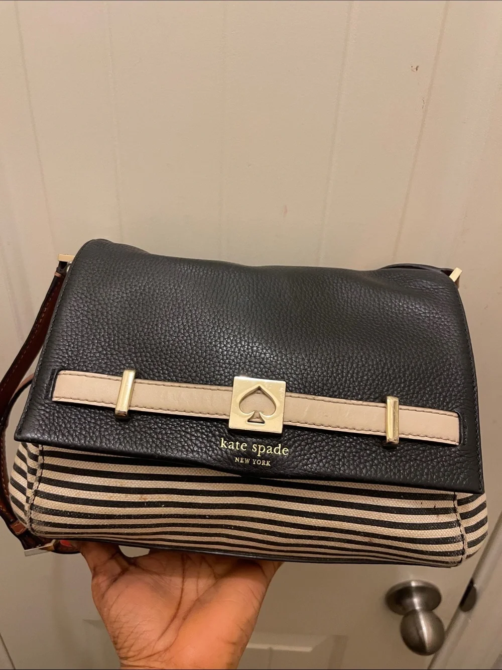 Kate Spade please check all picture of condition